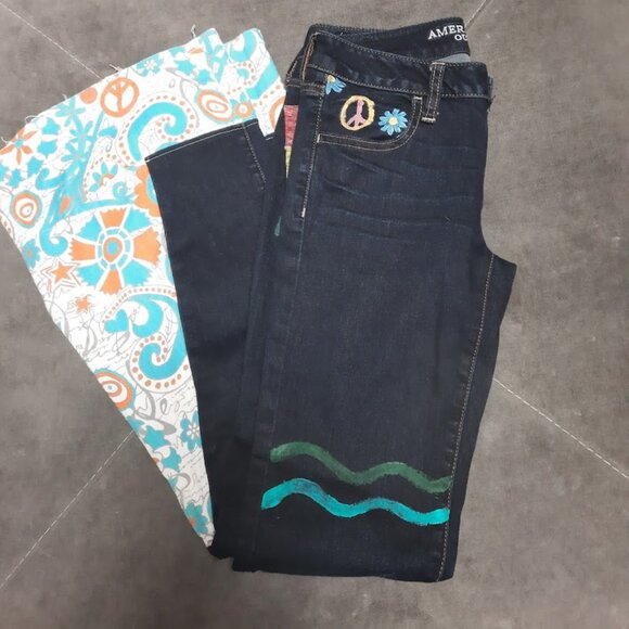 Handpainted One of a Kind American Eagle Bell Bottom Jeggings Sz 4 - Picture 3 of 7